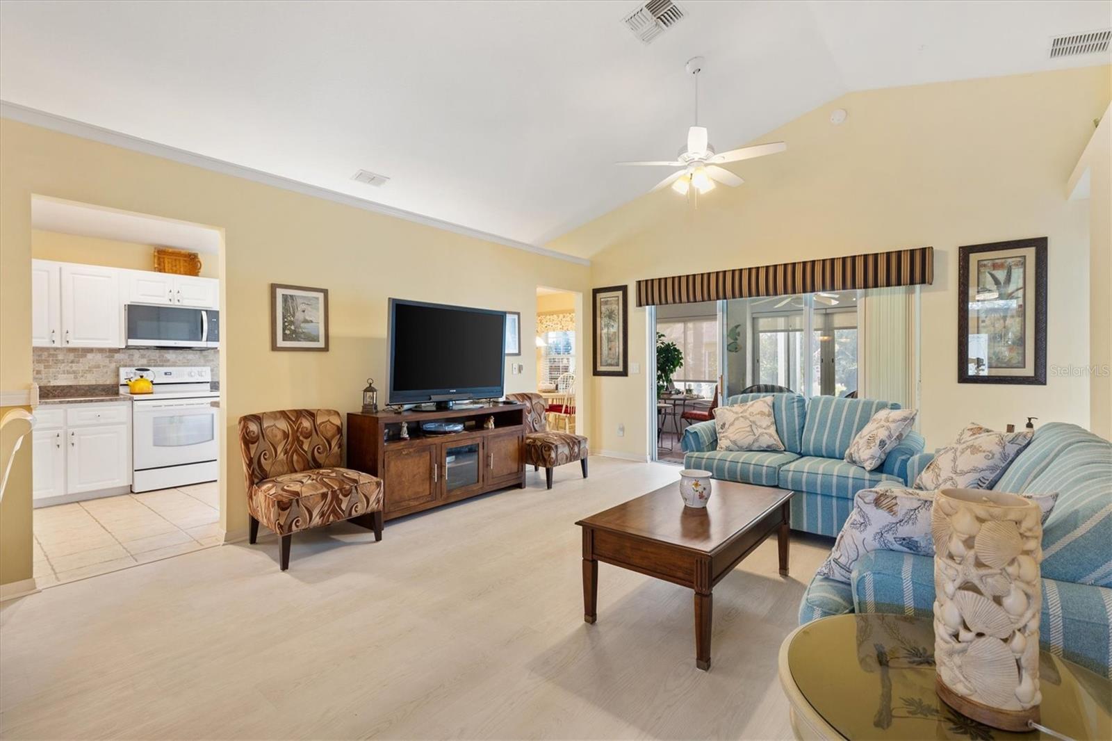 Image 4 of 52 For 17508 119th Circle