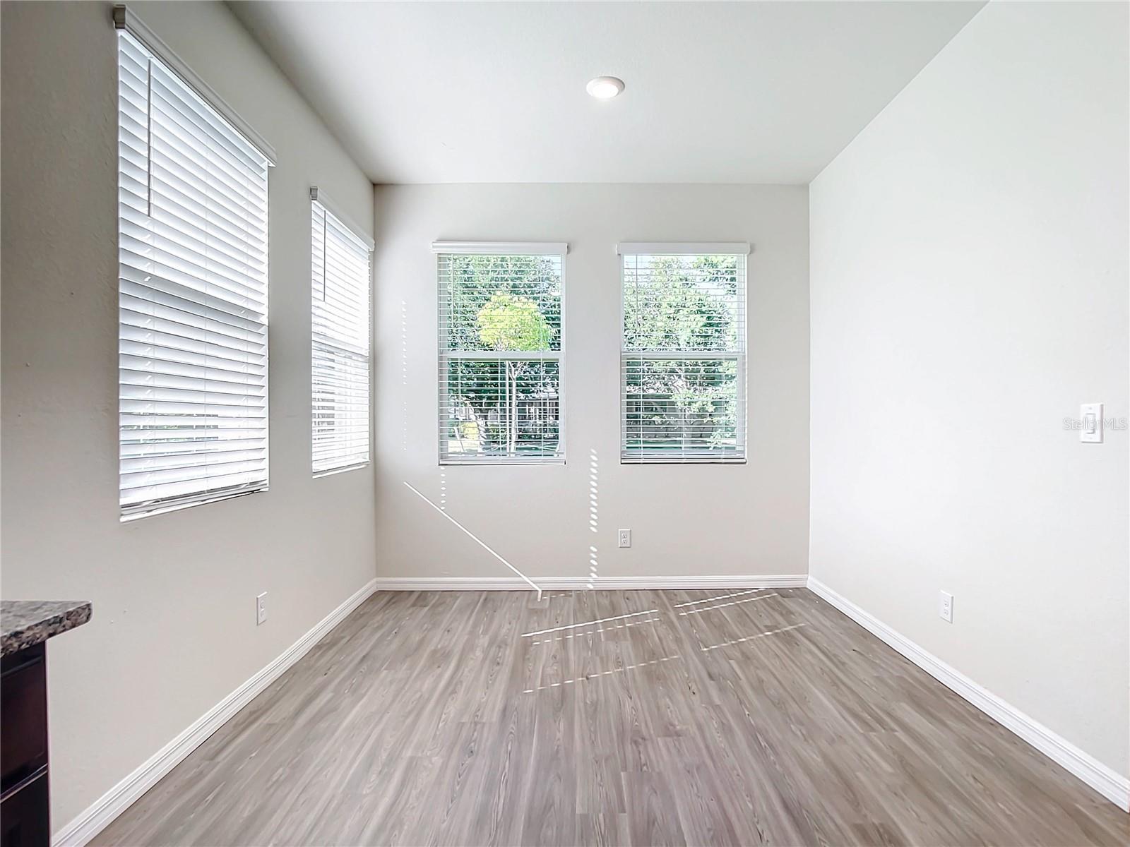 Image 10 of 24 For 27287 Deep Creek Boulevard