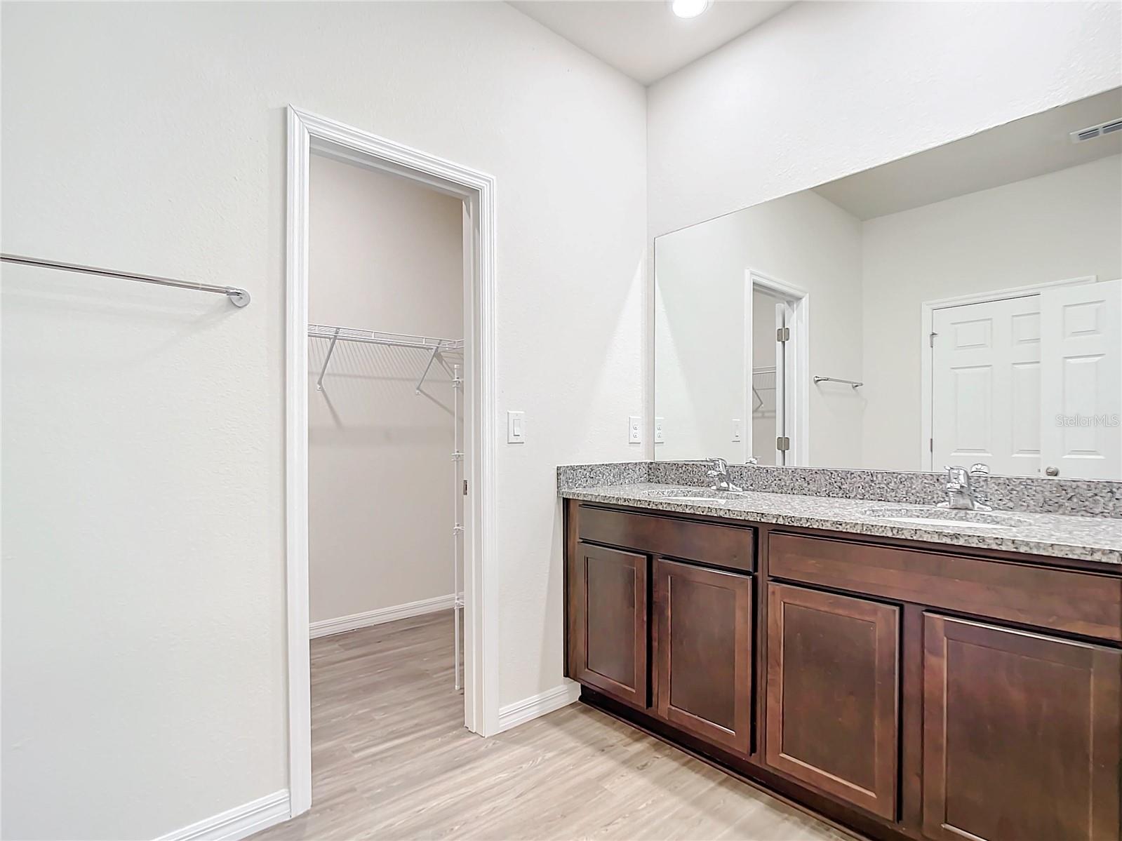 Image 17 of 24 For 27287 Deep Creek Boulevard