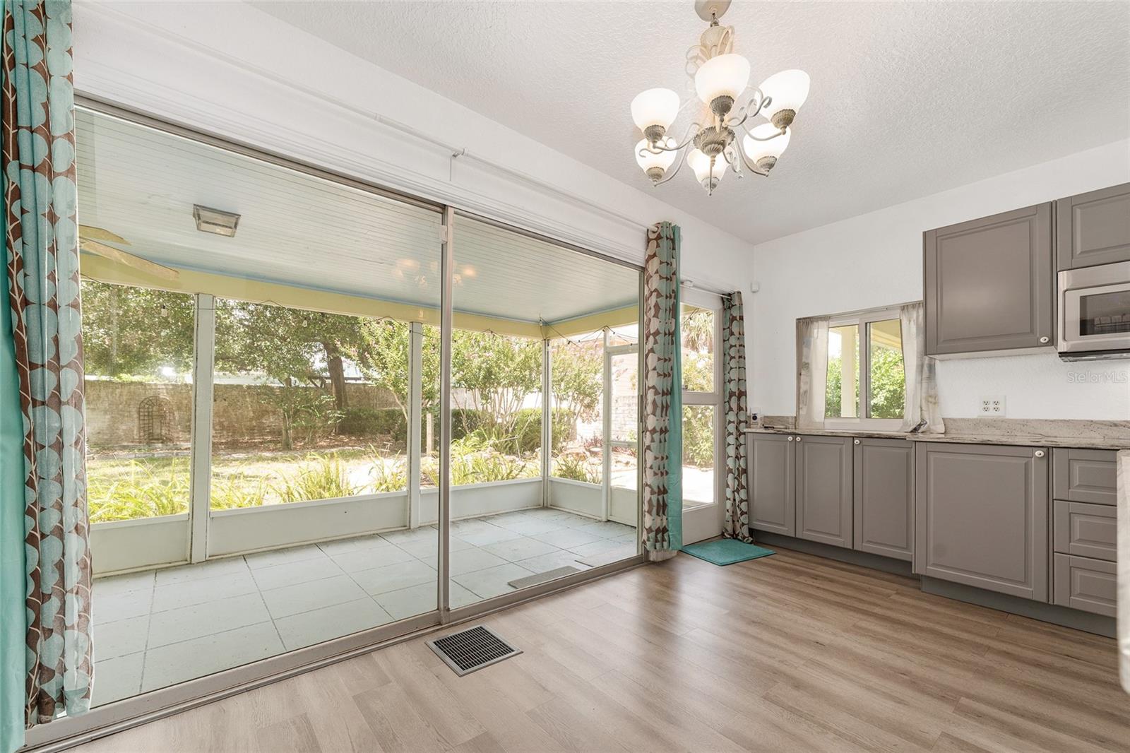 Image 14 of 26 For 1226 9th Avenue
