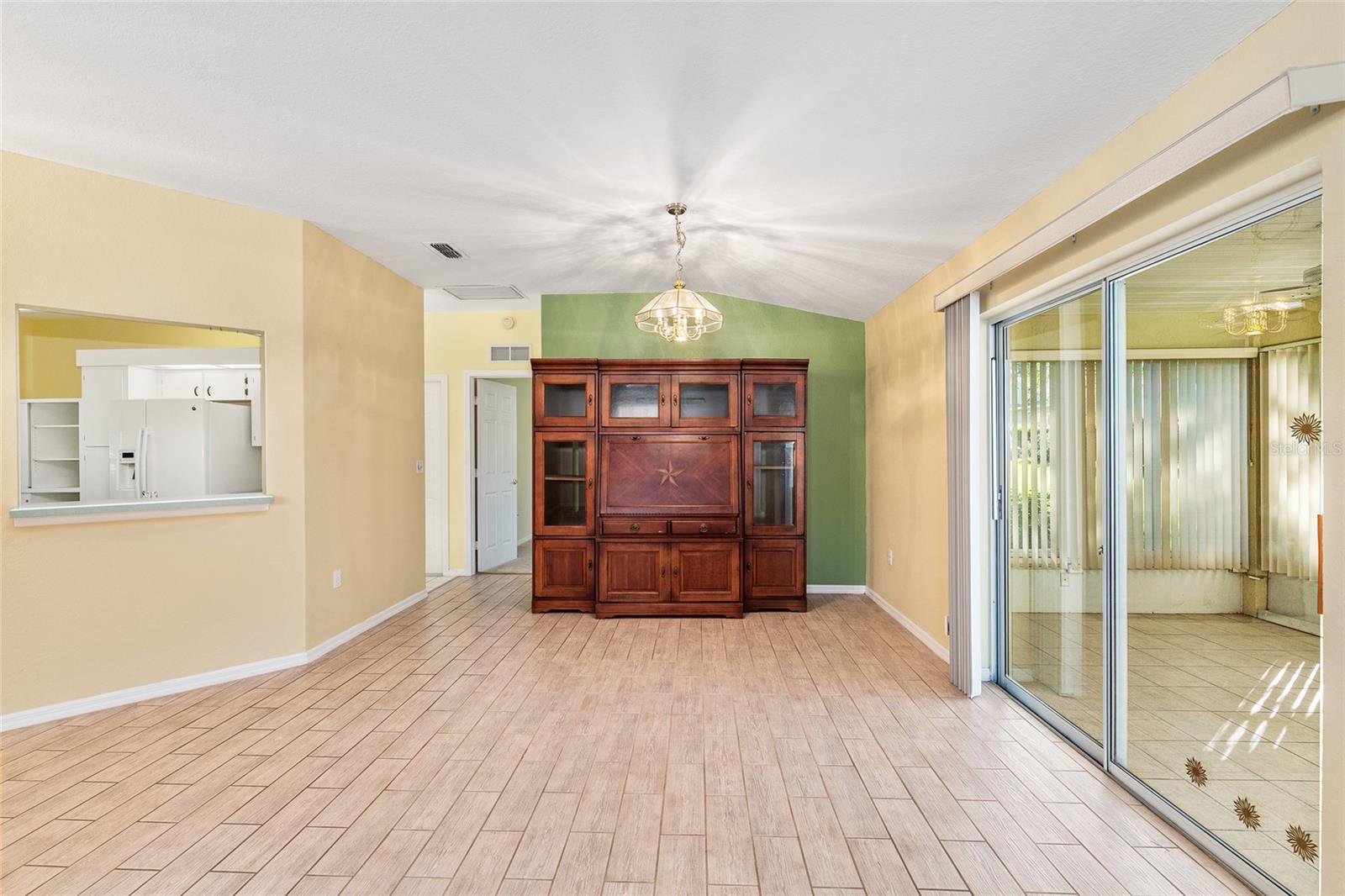Image 15 of 40 For 11631 Sw 71st Cir