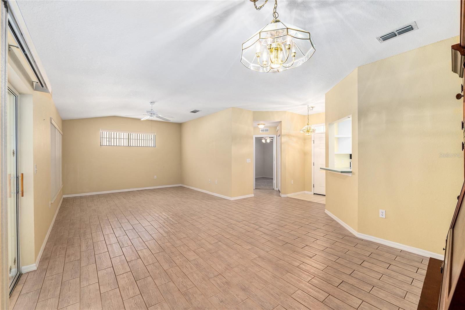 Image 19 of 40 For 11631 Sw 71st Cir