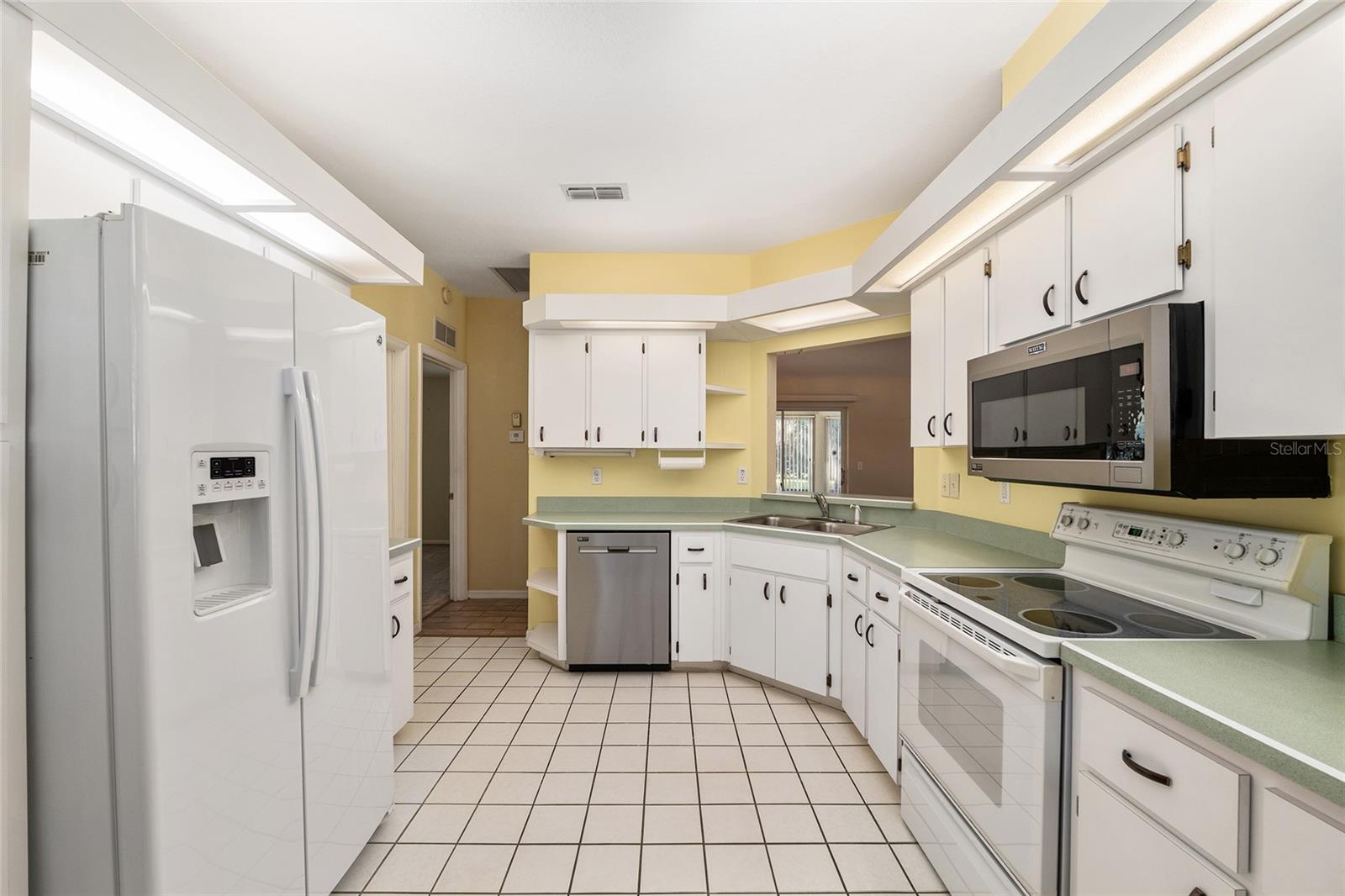 Image 24 of 40 For 11631 Sw 71st Cir