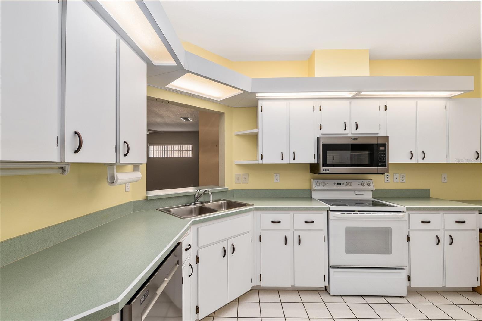 Image 30 of 40 For 11631 Sw 71st Cir