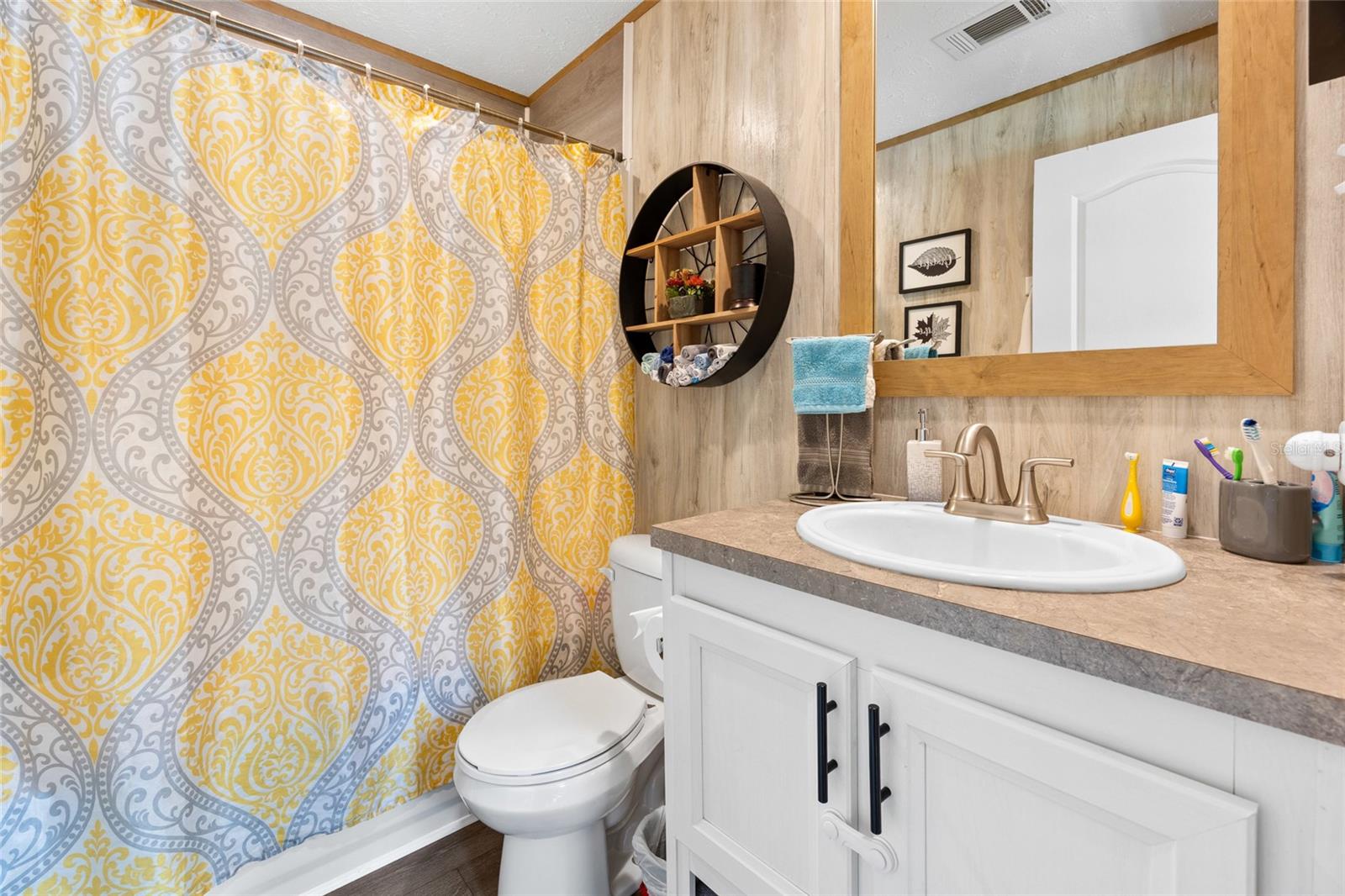 Image 18 of 23 For 8444 Jennifer Court