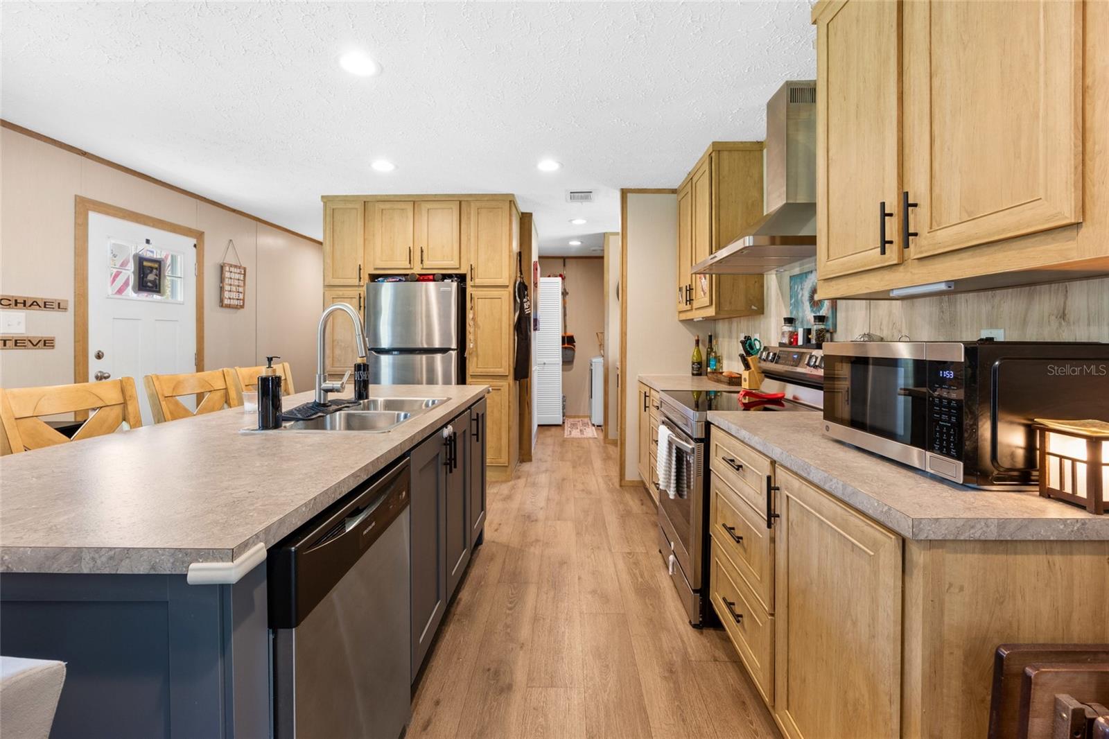 Image 5 of 23 For 8444 Jennifer Court
