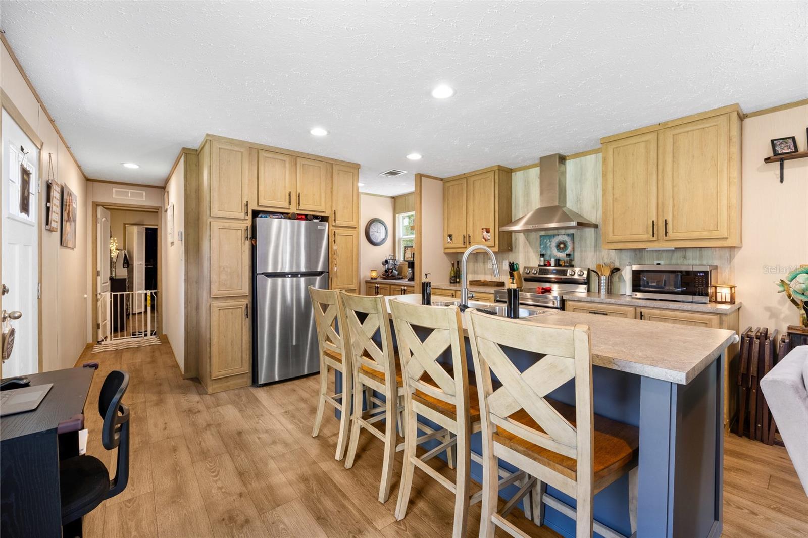 Image 7 of 23 For 8444 Jennifer Court