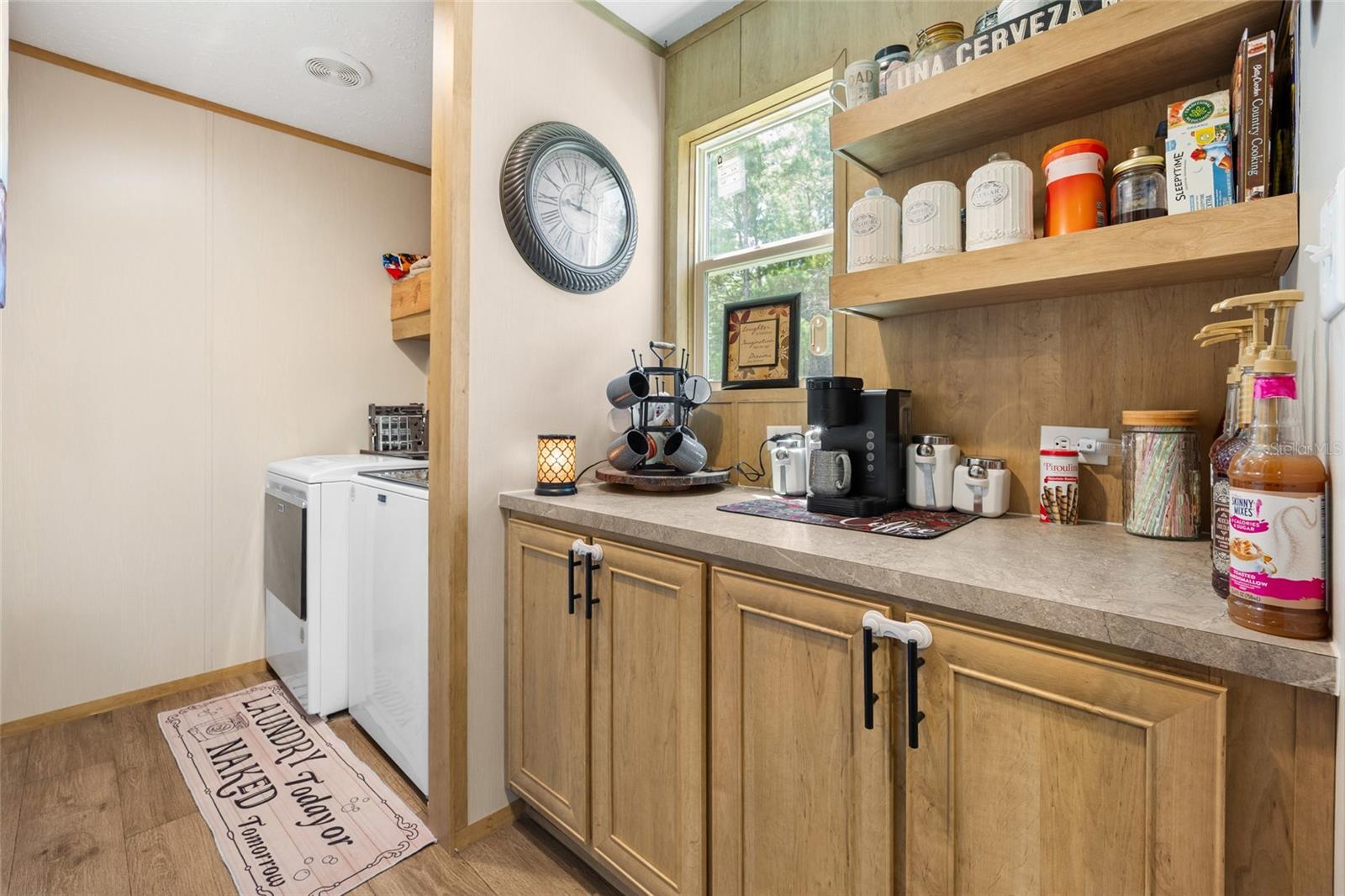 Image 9 of 23 For 8444 Jennifer Court