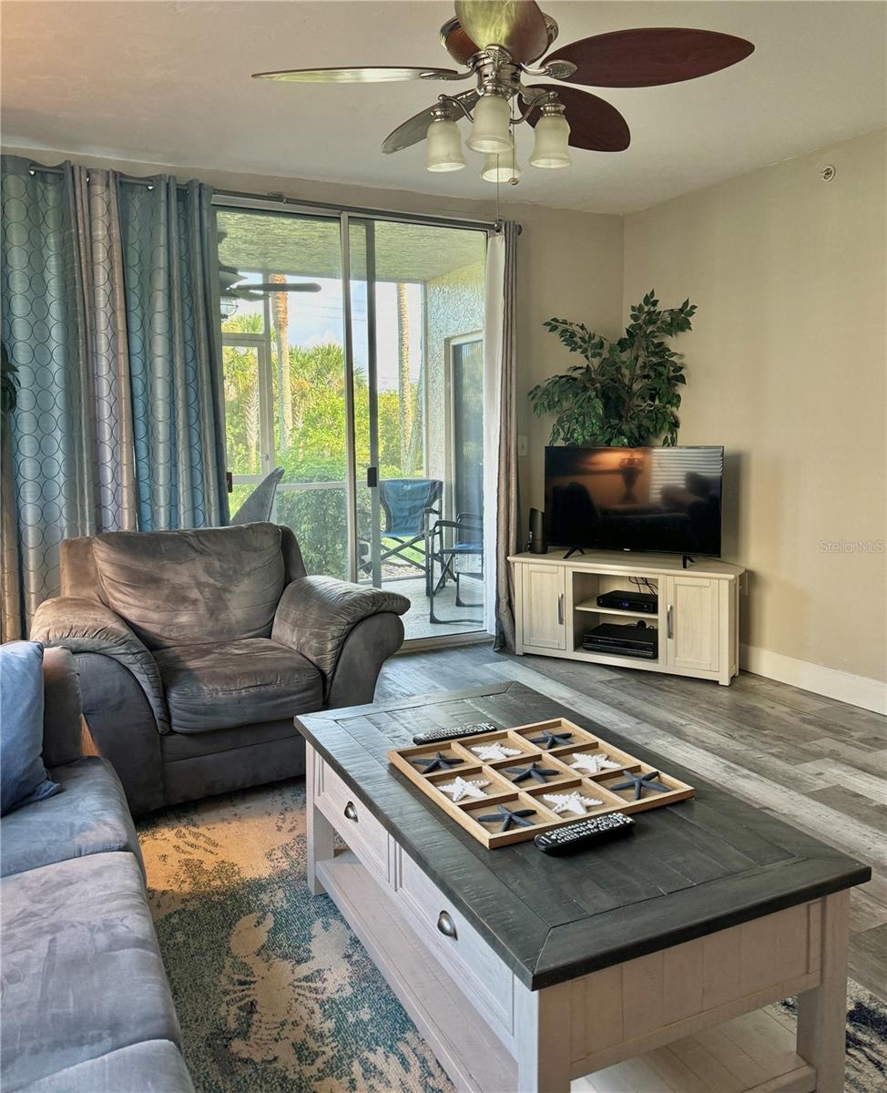 Image 7 of 56 For 420 Bouchelle Drive 101