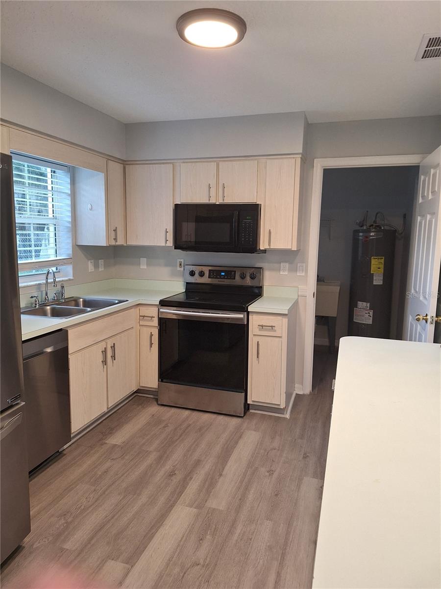 Image 7 of 25 For 4172 35th Avenue Road