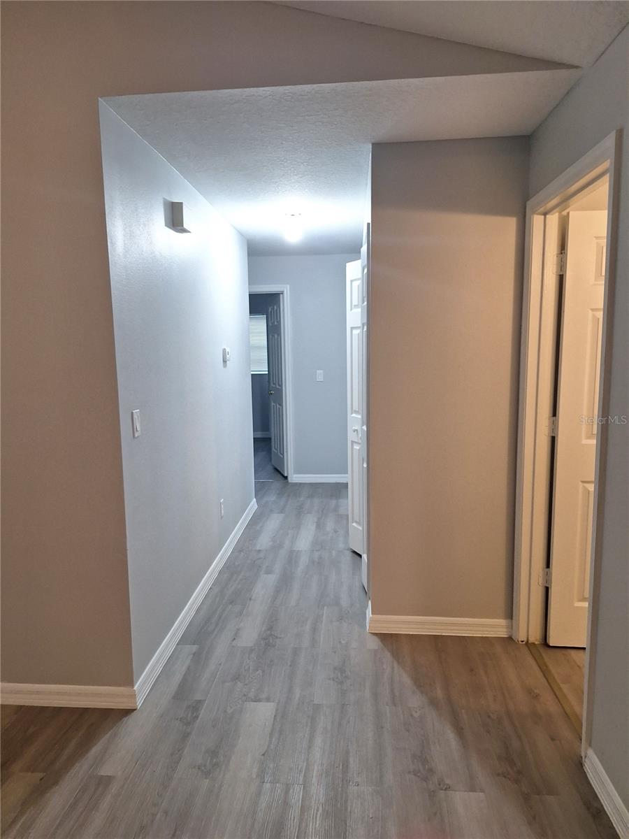 Image 8 of 25 For 4172 35th Avenue Road