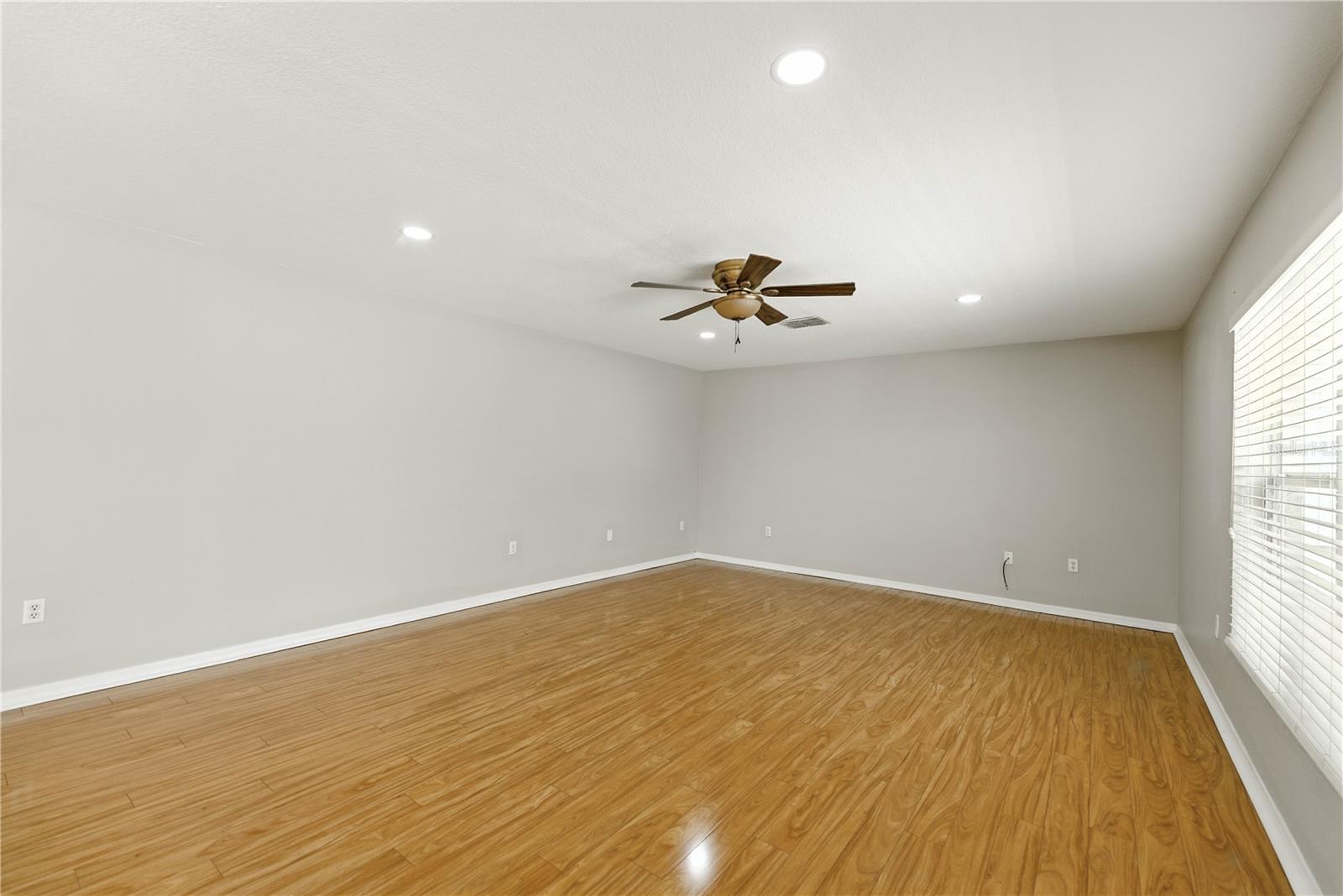Image 11 of 34 For 3223 41st Avenue
