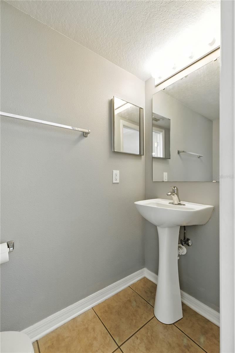 Image 13 of 34 For 3223 41st Avenue