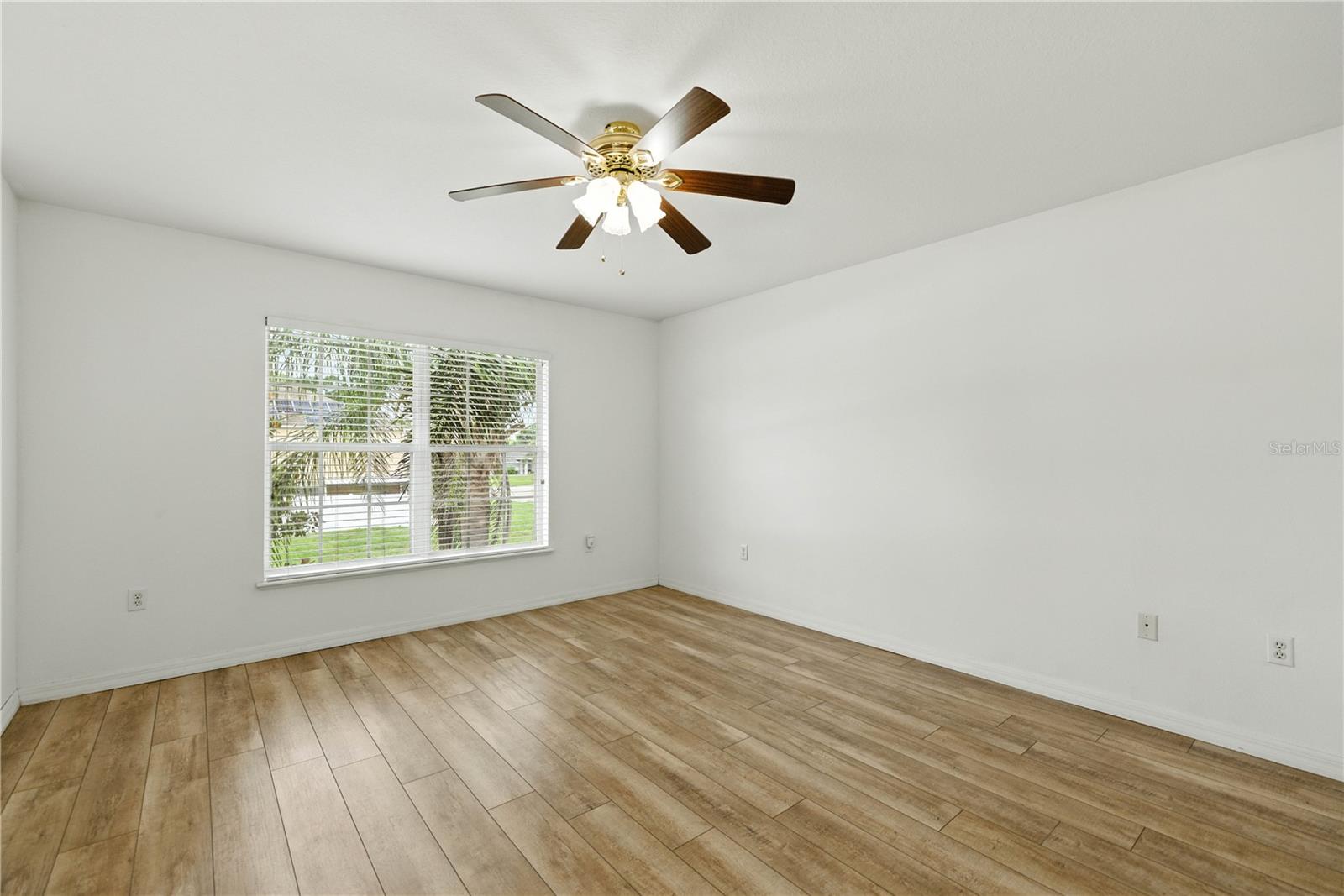 Image 15 of 34 For 3223 41st Avenue