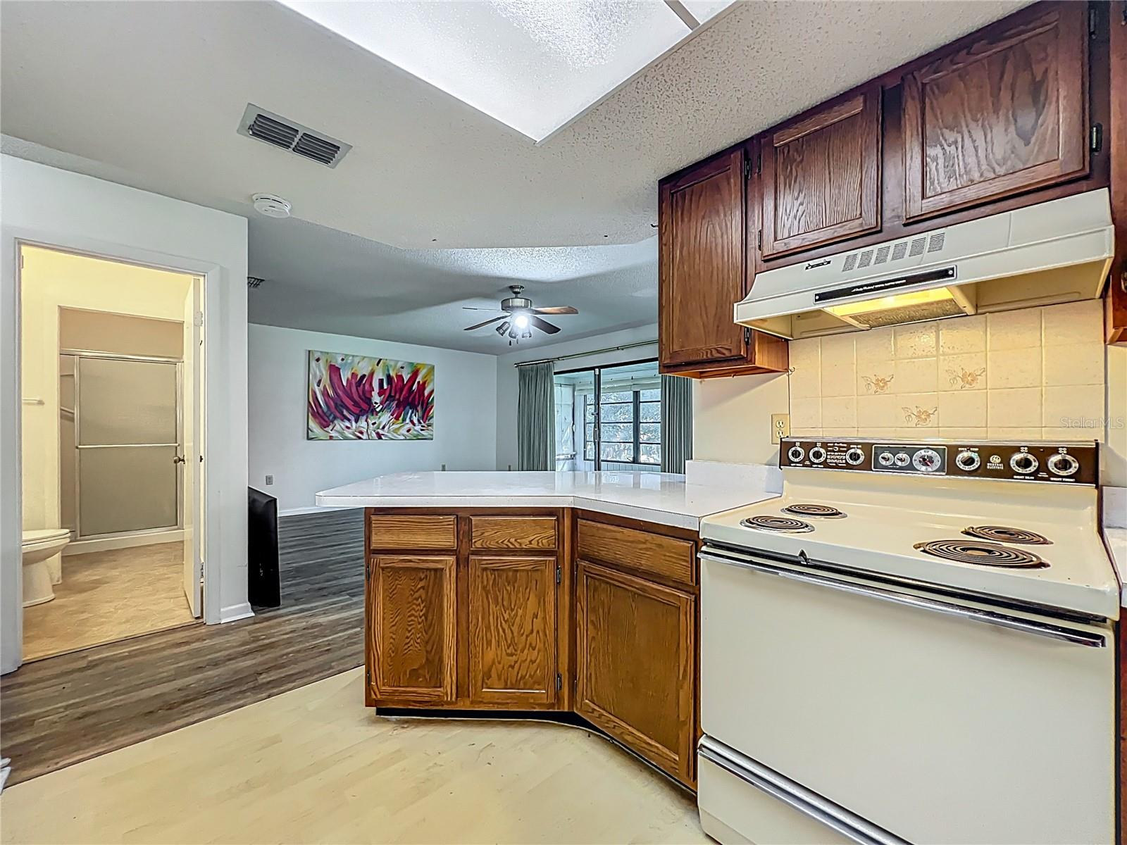 Image 12 of 42 For 496 Bahia Circle B