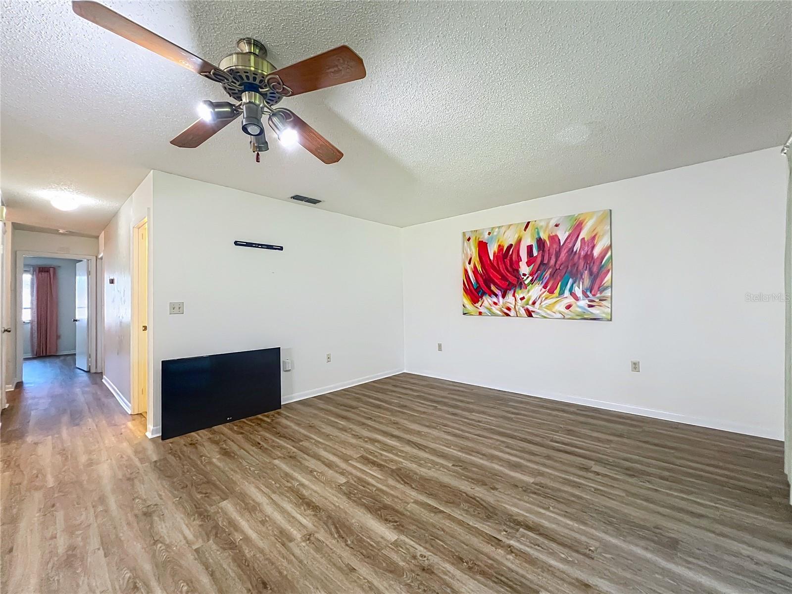 Image 14 of 42 For 496 Bahia Circle B