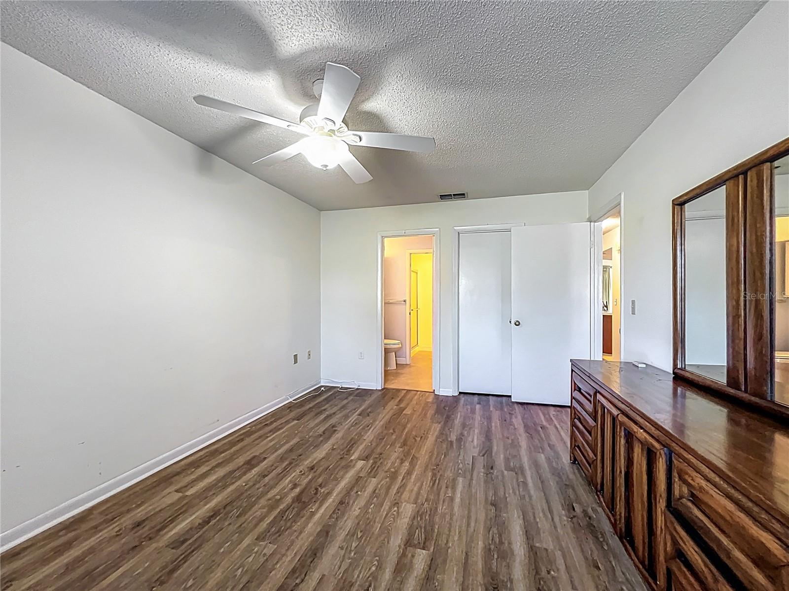Image 16 of 42 For 496 Bahia Circle B