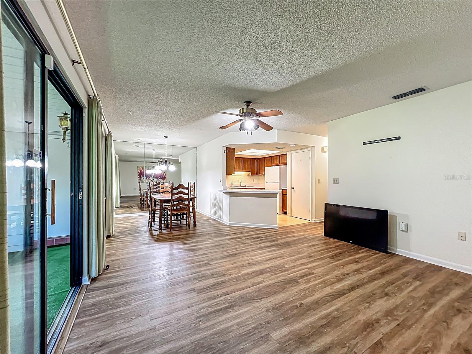 Image 7 of 42 For 496 Bahia Circle B