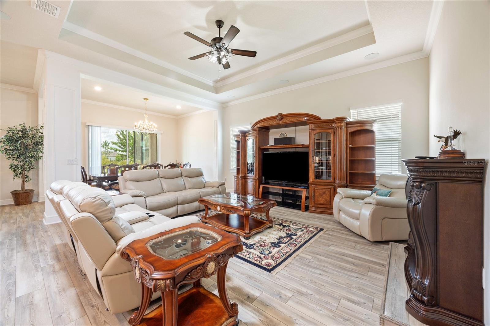 Image 21 of 66 For 5564 90th Avenue