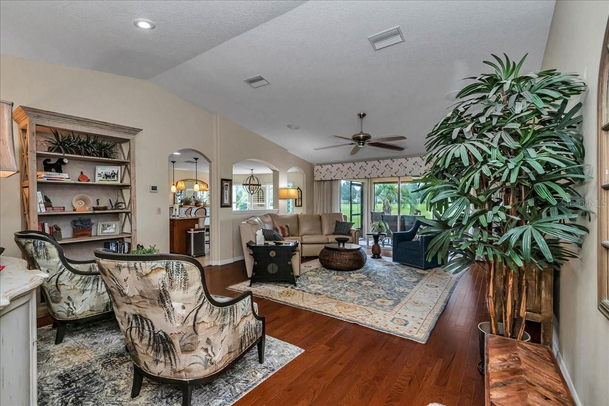 Image 9 of 54 For 1192 161st Place
