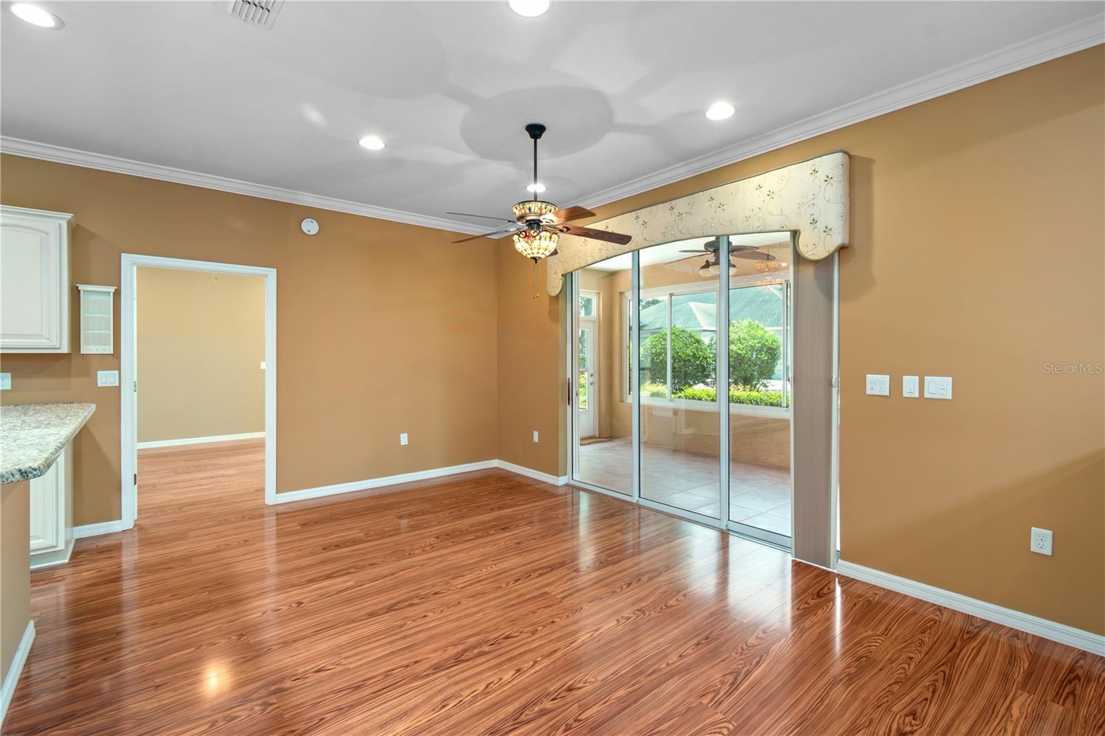 Listing photo id 10 for 8650 83rd Loop