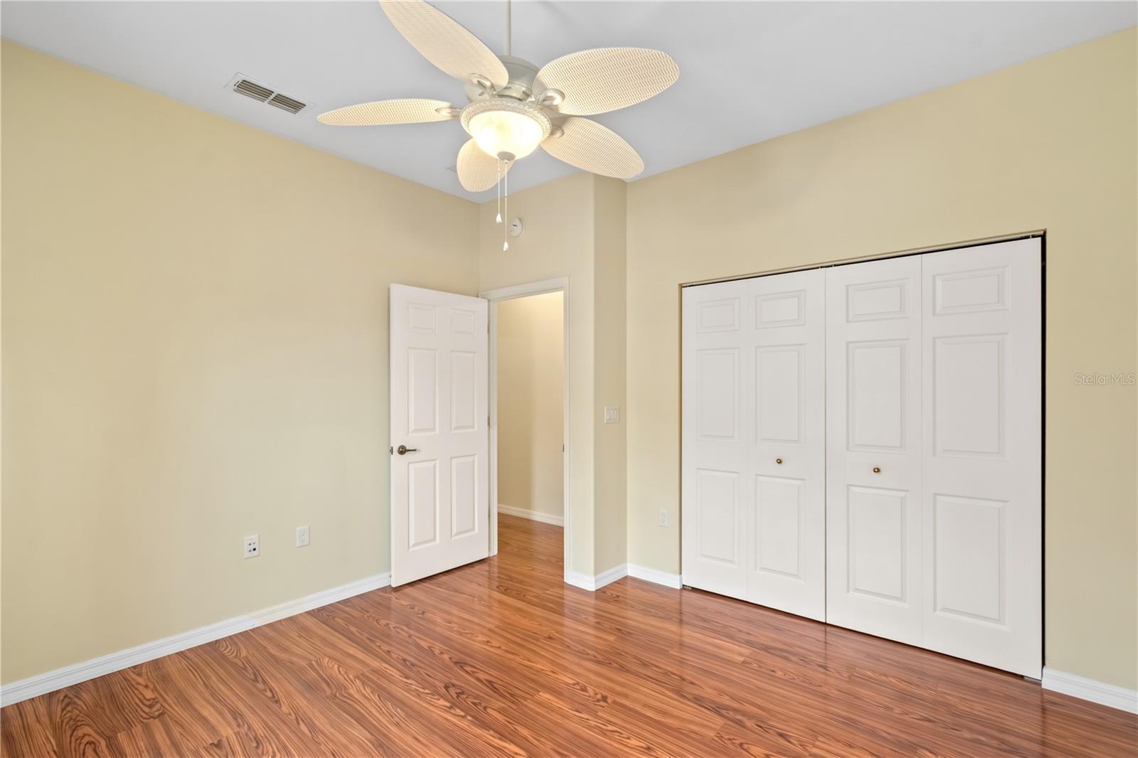 Listing photo id 30 for 8650 83rd Loop