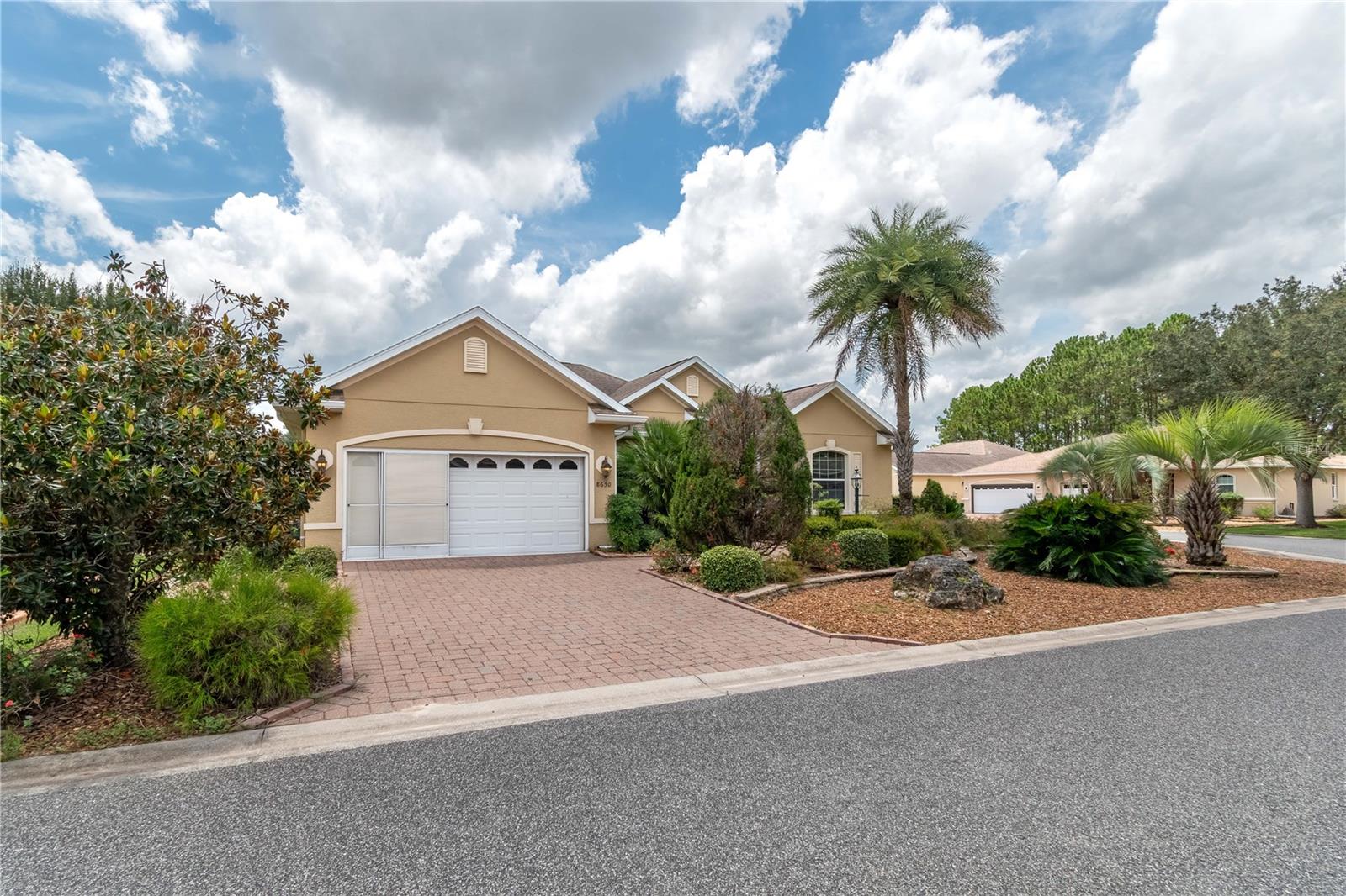 Listing photo id 35 for 8650 83rd Loop