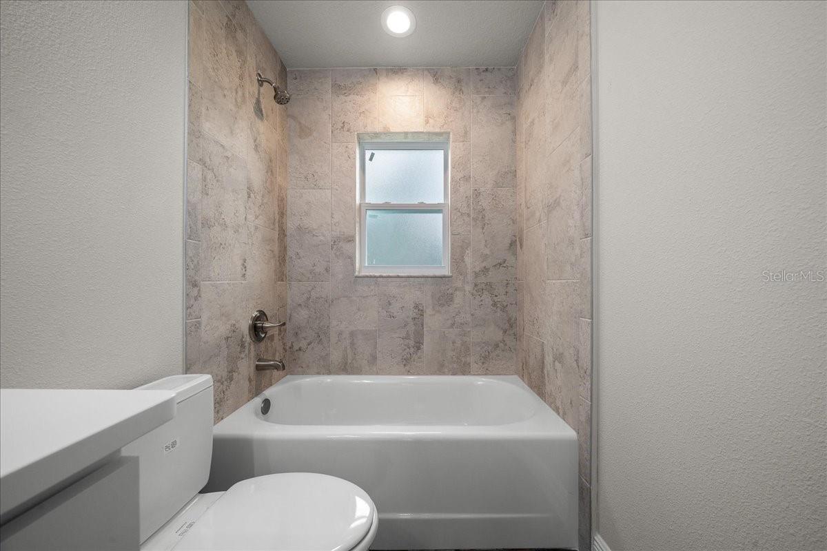 Image 24 of 84 For 3 Malauka Radial Track