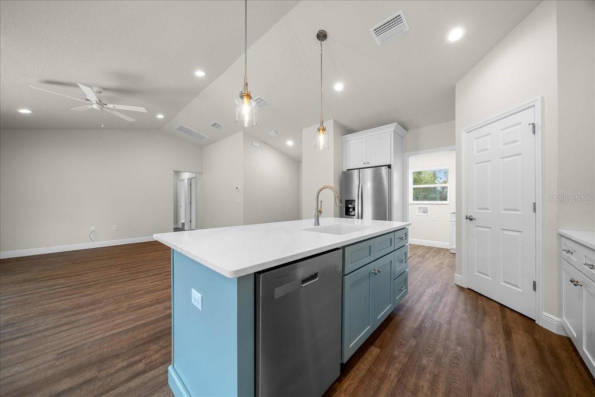 Image 42 of 84 For 3 Malauka Radial Track