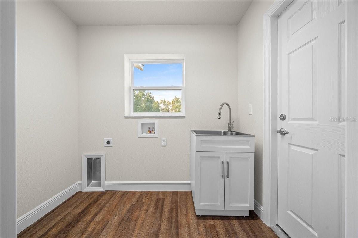 Image 45 of 84 For 3 Malauka Radial Track