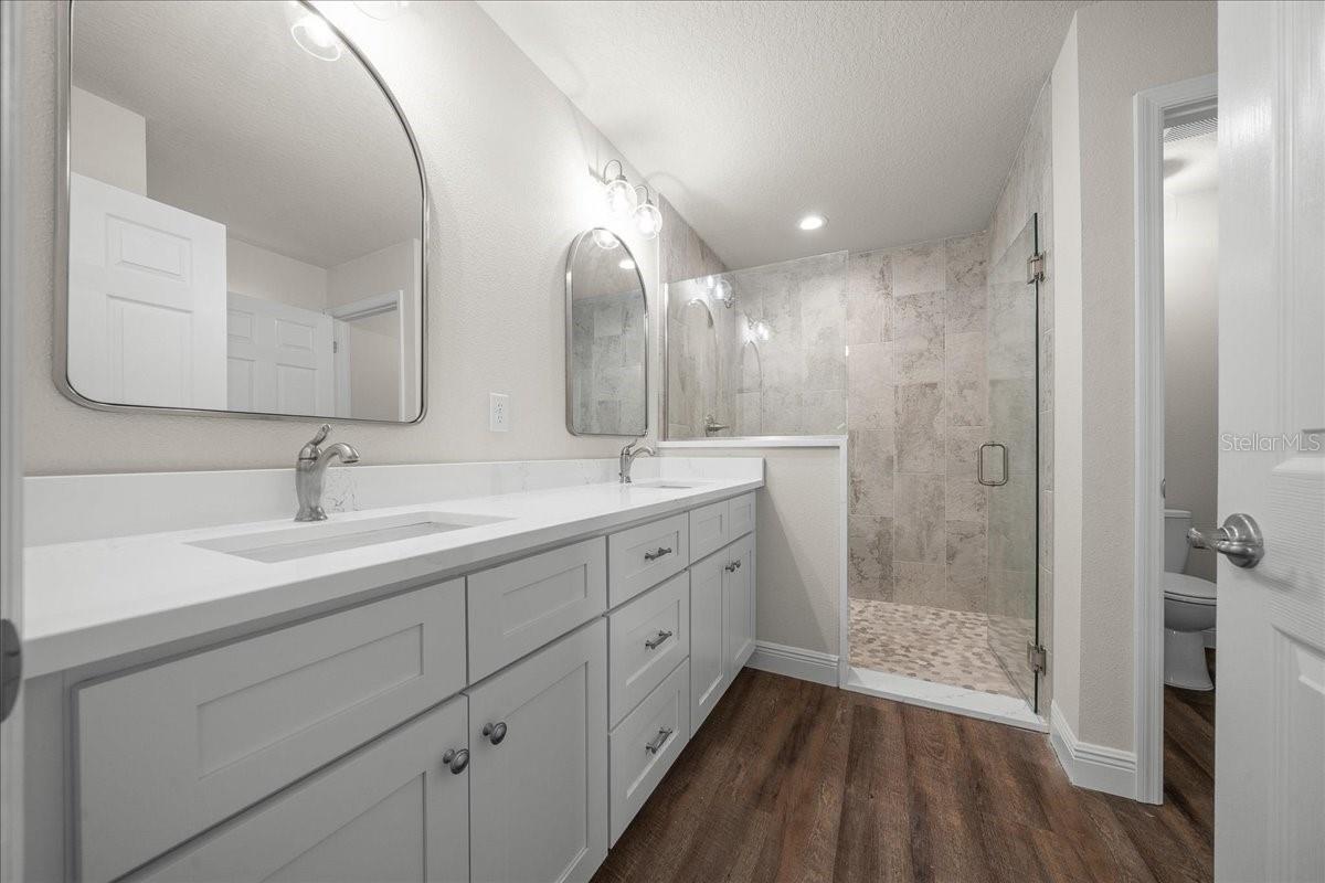 Image 50 of 84 For 3 Malauka Radial Track