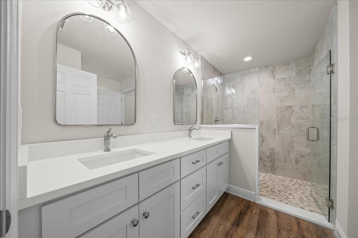 Image 52 of 84 For 3 Malauka Radial Track