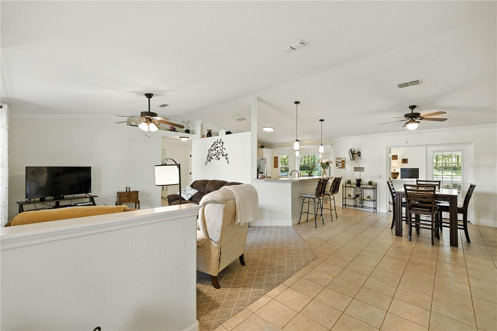 Listing photo id 0 for 5968 103rd Loop