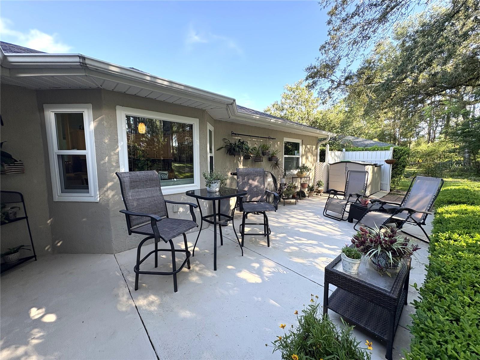 Listing photo id 21 for 5968 103rd Loop