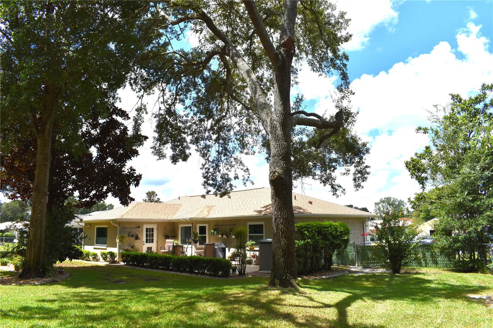 Listing photo id 25 for 5968 103rd Loop