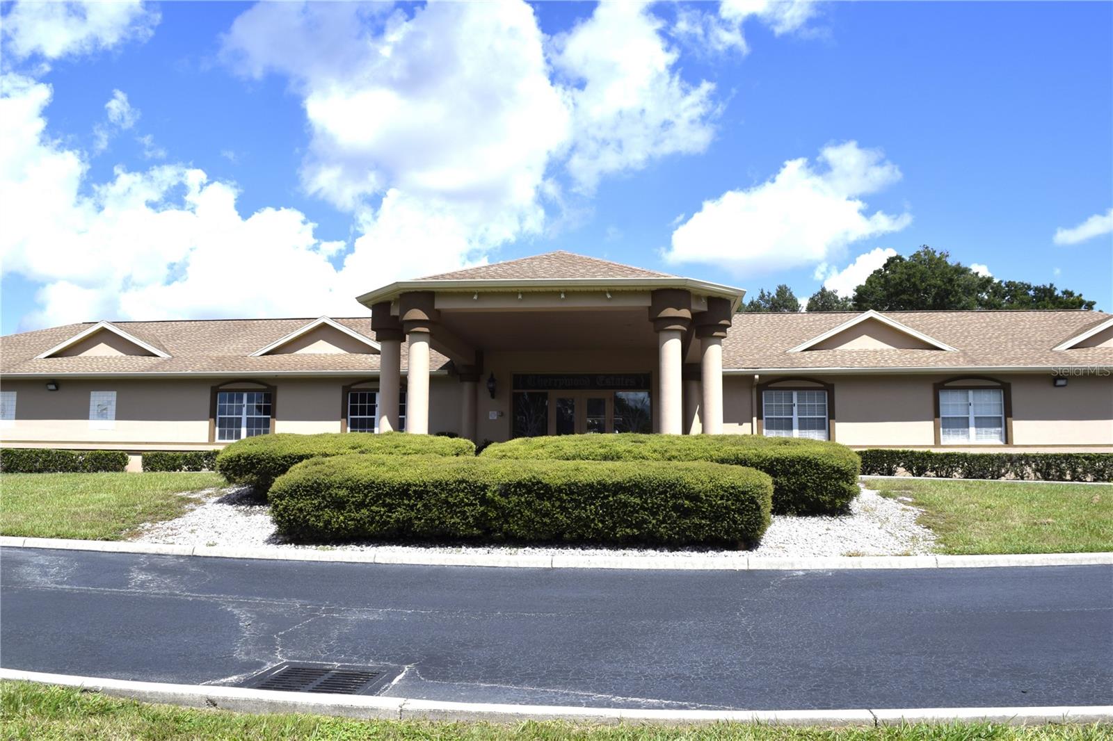 Listing photo id 28 for 5968 103rd Loop