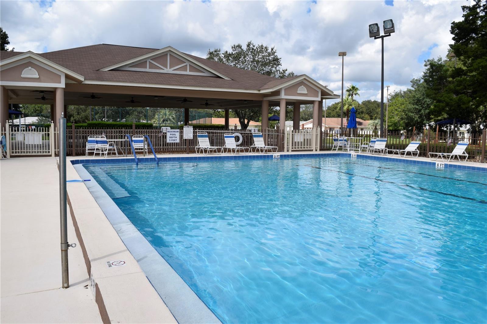 Listing photo id 30 for 5968 103rd Loop