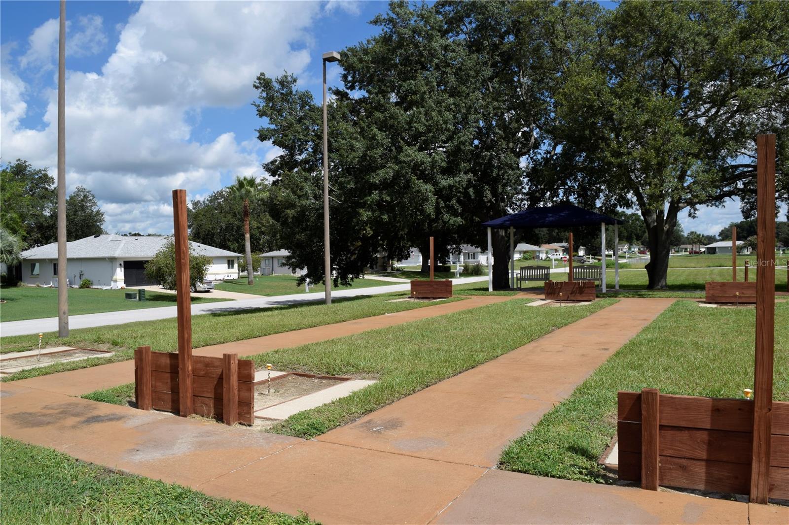 Listing photo id 39 for 5968 103rd Loop