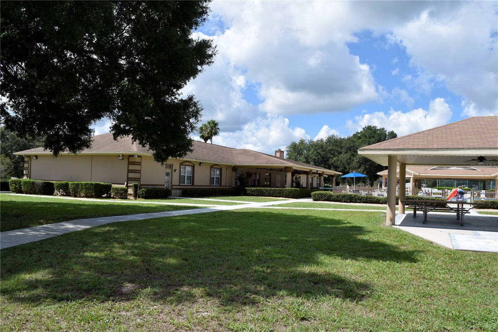 Listing photo id 46 for 5968 103rd Loop