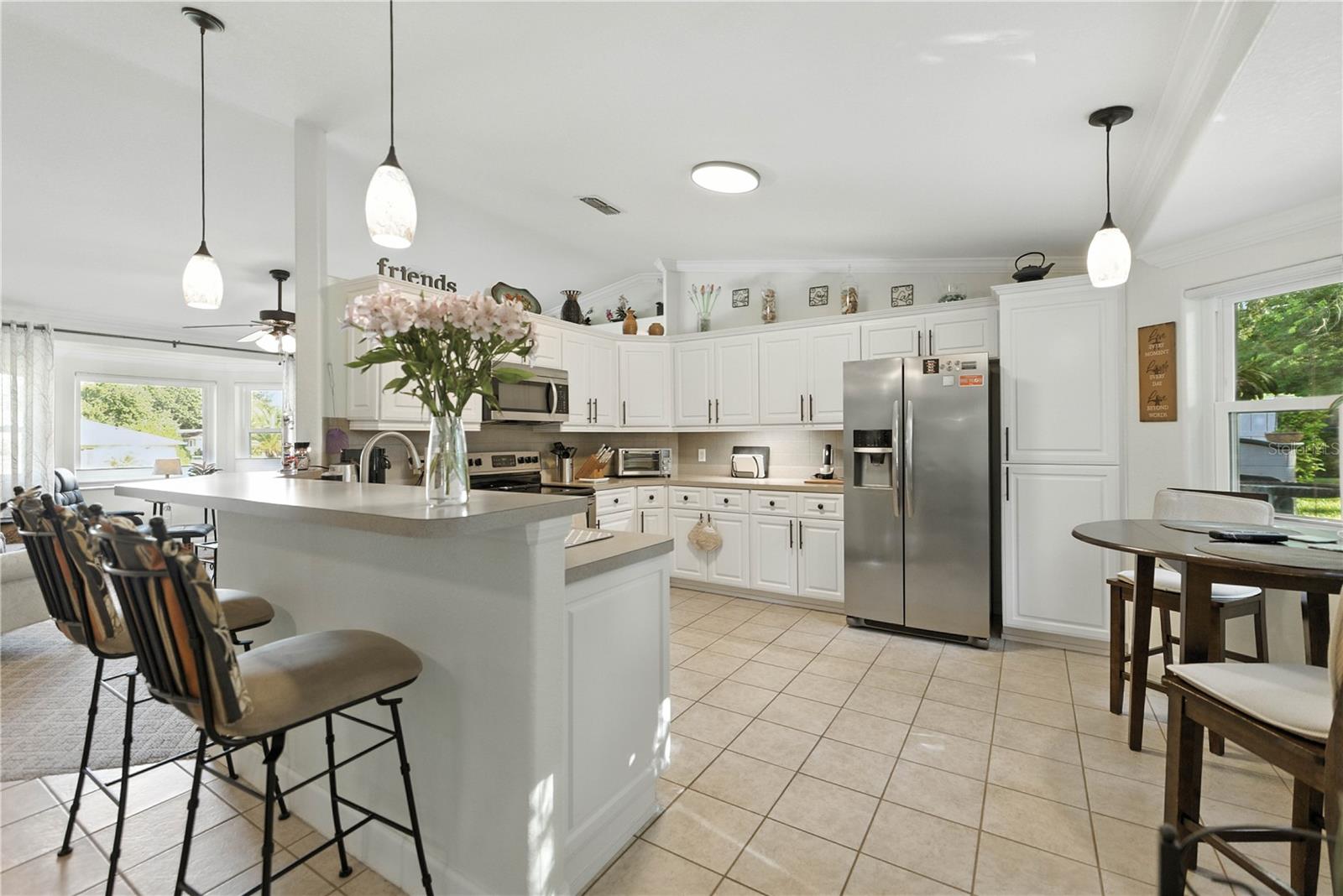 Listing photo id 3 for 5968 103rd Loop
