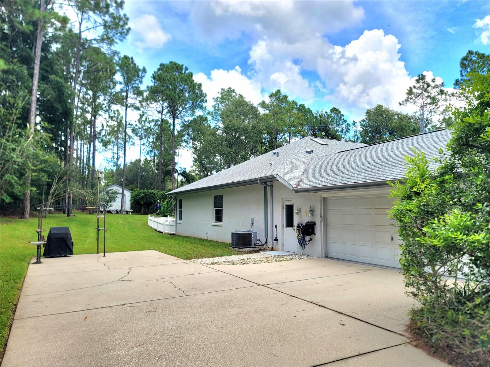 Image 8 of 62 For 21525 82nd Loop