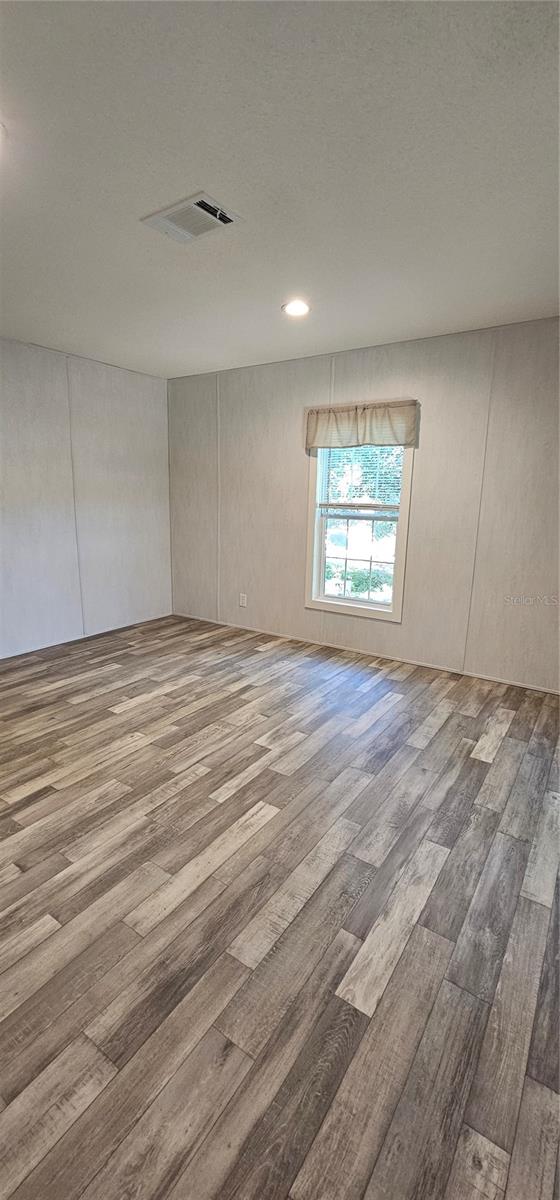 Image 31 of 47 For 5682 53rd Street