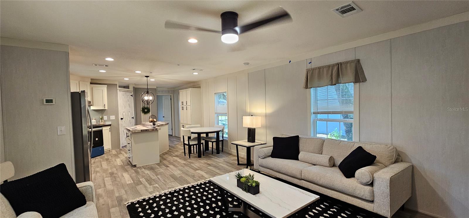 Image 5 of 47 For 5682 53rd Street