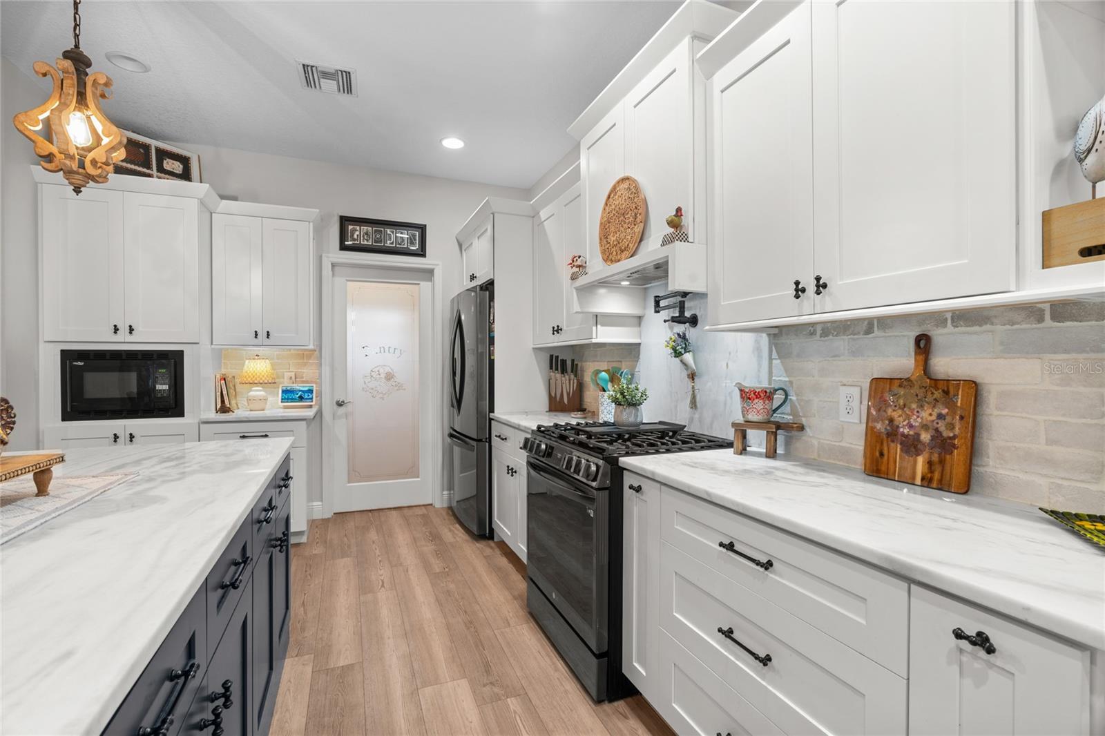 Image 19 of 86 For 21679 106th Lane Road