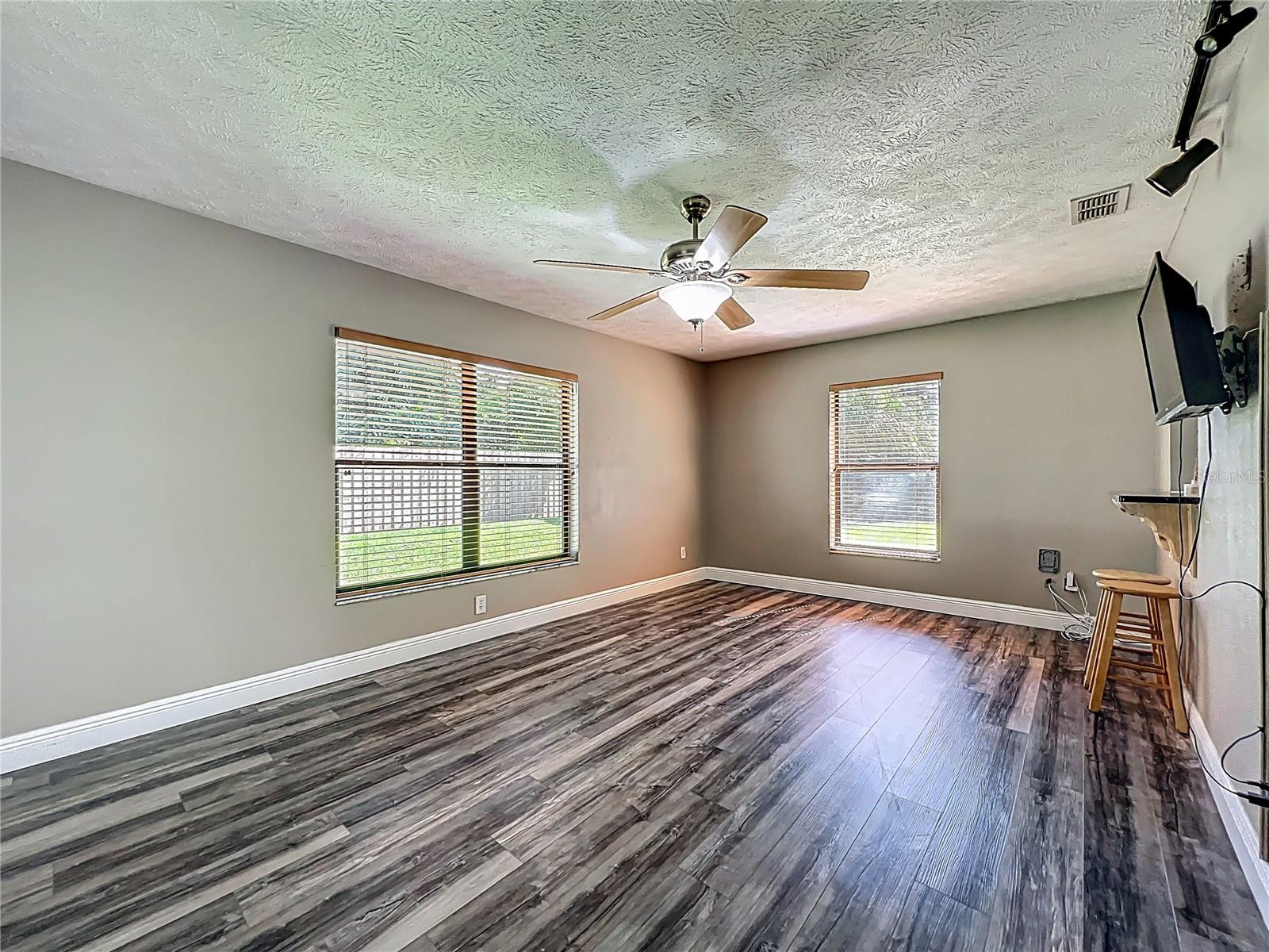 Image 16 of 53 For 5715 4th Place
