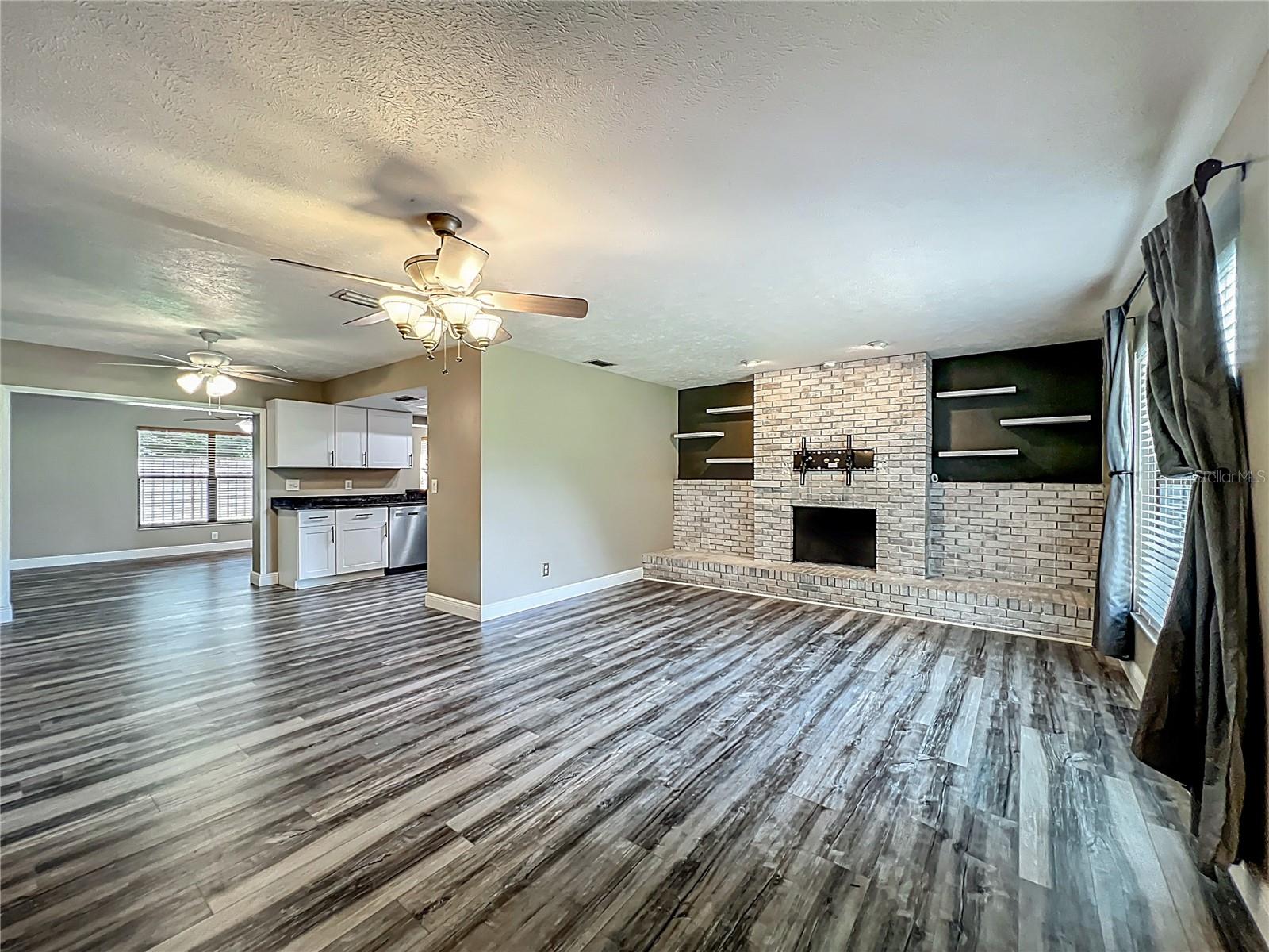 Image 7 of 53 For 5715 4th Place