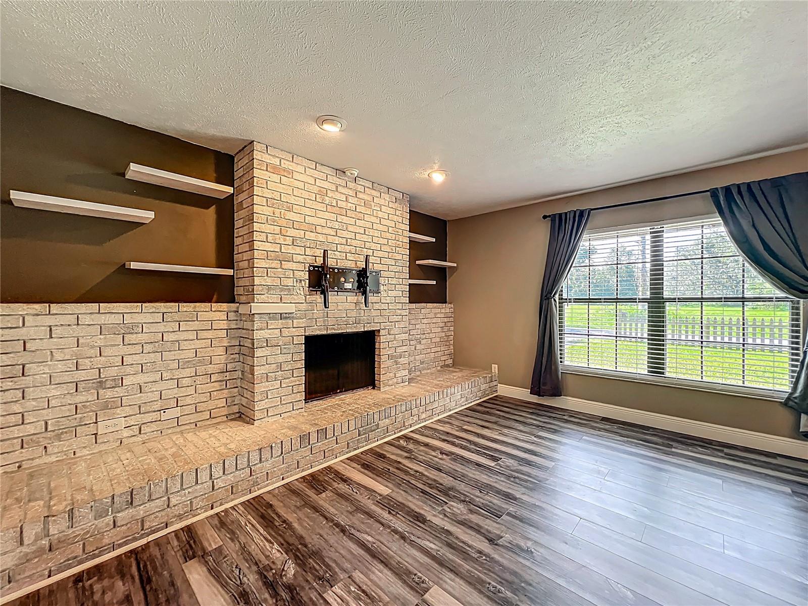 Image 9 of 53 For 5715 4th Place