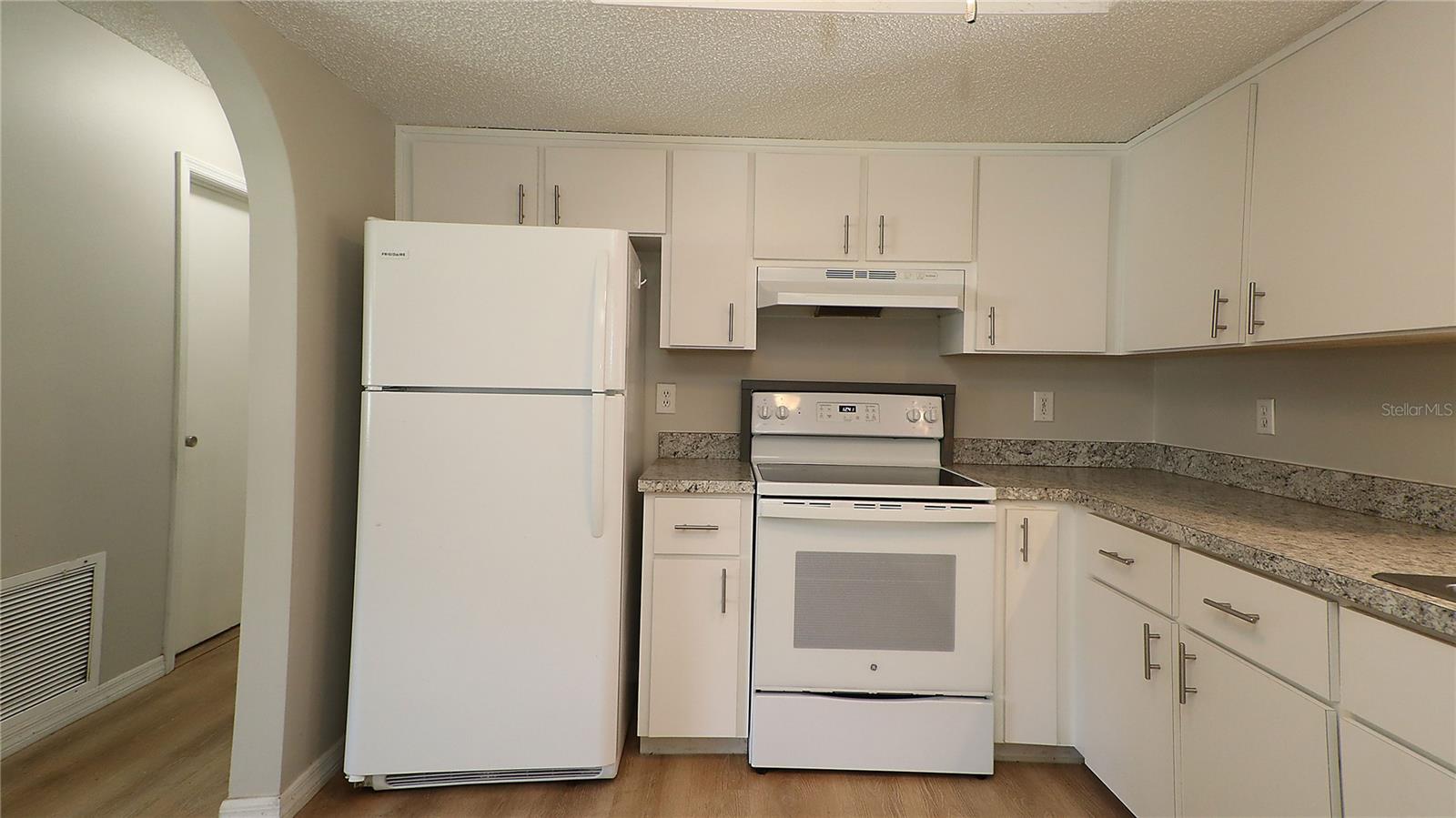Image 10 of 35 For 10860 62nd Avenue