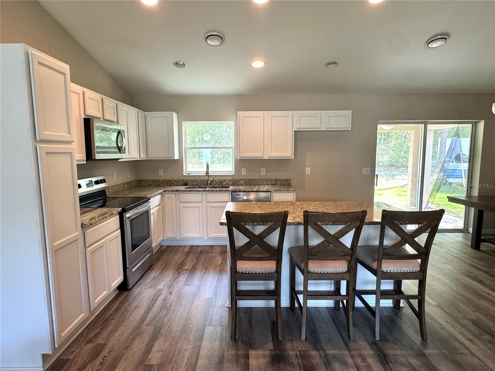 Image 5 of 20 For 9850 Sandree Drive