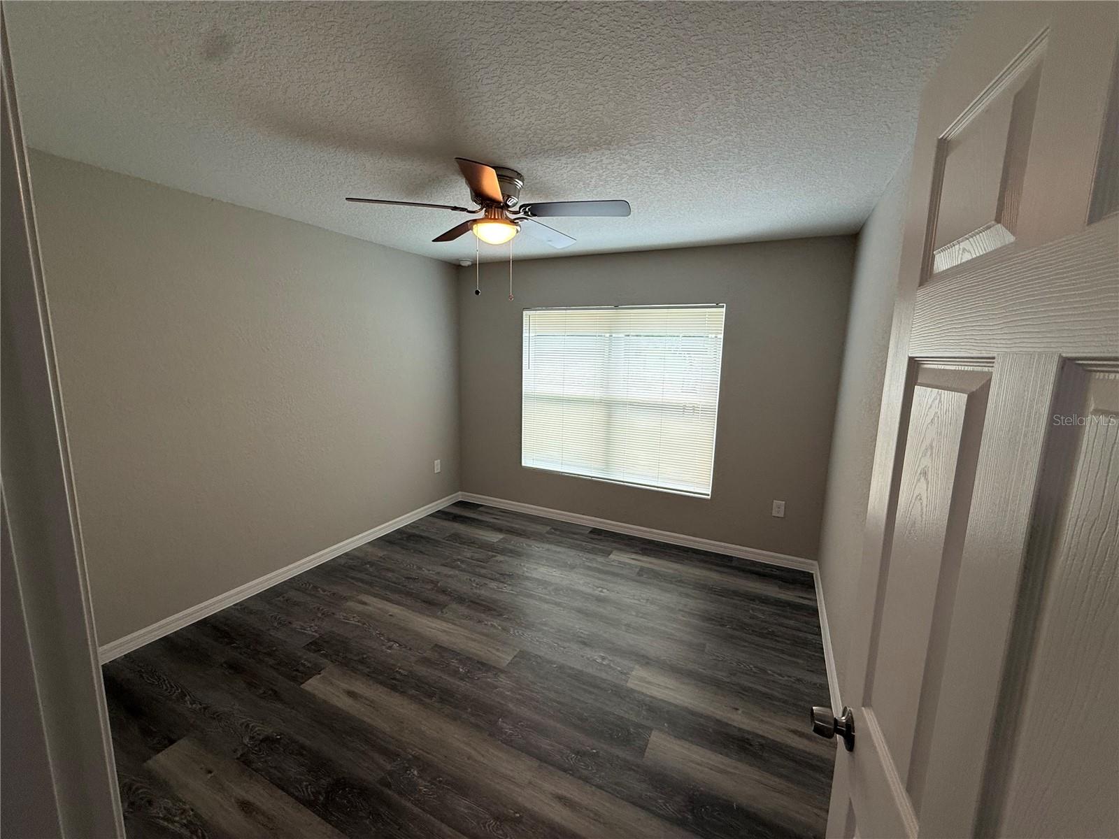 Image 10 of 13 For 3843 41 Street 1